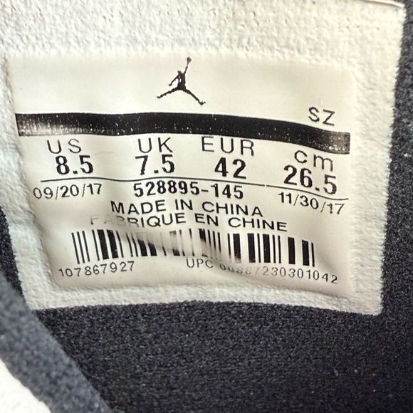 Nike Air Jordan 11 Retro Low Iridescent Emerald sneaker shoes men’s size 8.5 - Picture 8 of 9